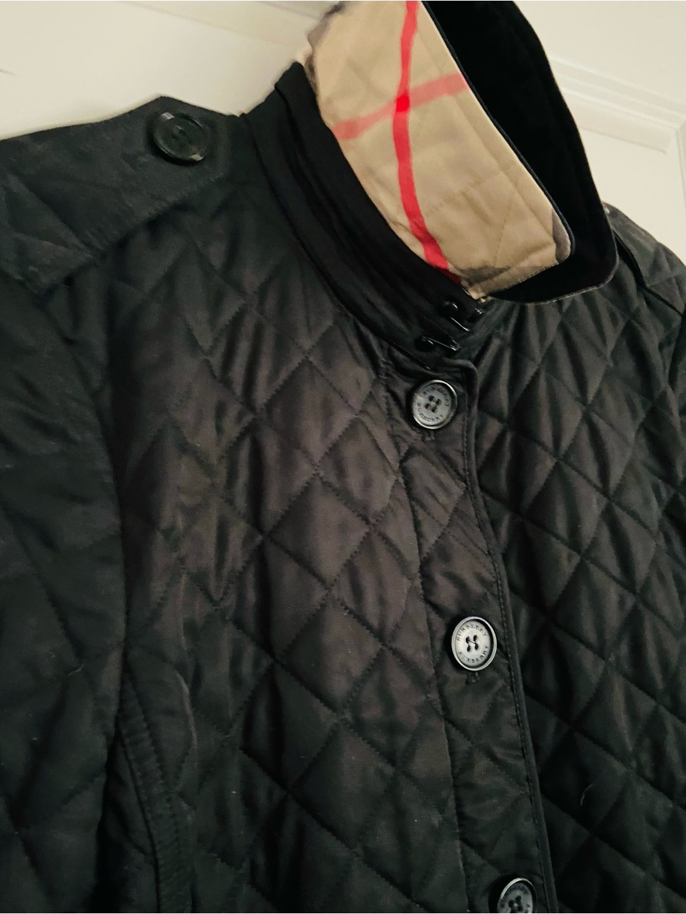 Burberry Diamond Quilted Barn Jacket Black w/Burberry Plaid lining . - Picture 9 of 12